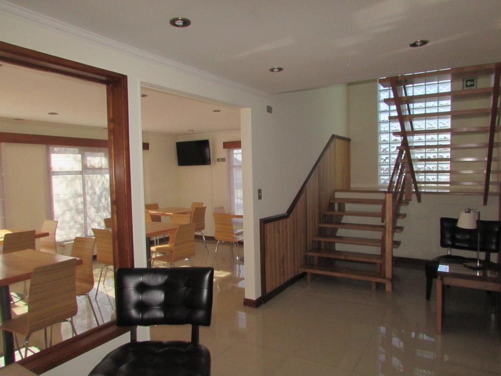 Hostal Buena Estancia Punta Arenas Exterior photo